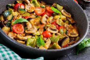 Recette Sauté de Poulet, Courgette et Légumes à la Sauce Soja – Un délice rapide et savoureux !