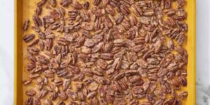 Recette My Grandma’s Famous Candied Pecans Are My Favorite Holiday Tradition