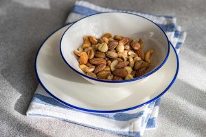 Recette Raw vs. Roasted Nuts: Which Packs More Nutrients and Healthy Fats?