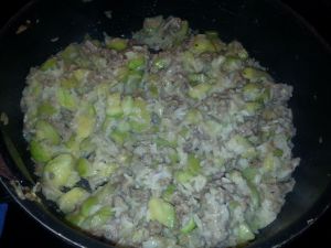 Recette Poêlée de riz-courgettes et viande hachée