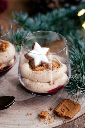 Recette Mousses de spéculoos et fruits rouges pour Noël; Recette très facile