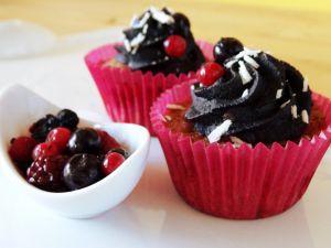 Recette Cupcakes aux fruits rouges et pâte à tartiner Kikao noire