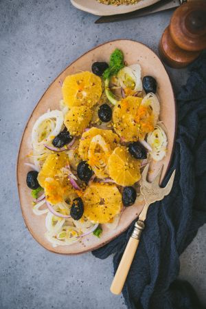 Recette Salade d’orange au fenouil, olive et oignon