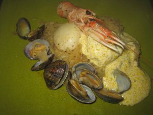 Recette Choucroute de la mer: crustacés et fruits de mer, sauce au beurre citronné