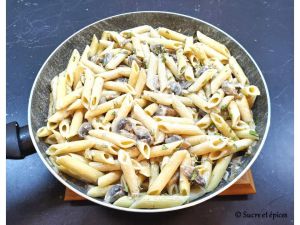 Recette Penne aux champignons en sauce crémeuse à la moutarde