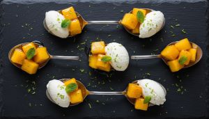 Recette Délices sucrés-salés : cuillères de mangue rôtie au miel et au fromage frais