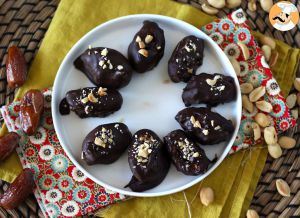 Recette Snickers maison : dattes, cacahuètes et chocolat - l'encas sain sans sucre ajouté