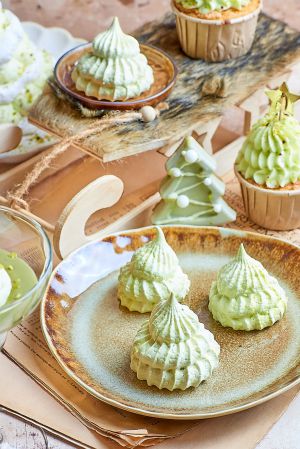 Recette Sapins de Noël en meringue au four