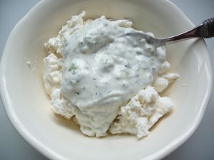 Recette Parfait de chèvre aux herbes fines & poivrons confits