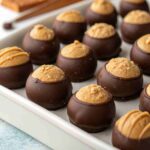 Recette Peanut Butter Buckeyes – Classic Dipped Candy Recipe