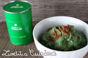 Recette Guacamole à la spiruline aux plantes {Végane et cru}